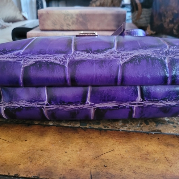 Dooney & Bourke Purple Leather Women's Bag - Picture 5 of 10